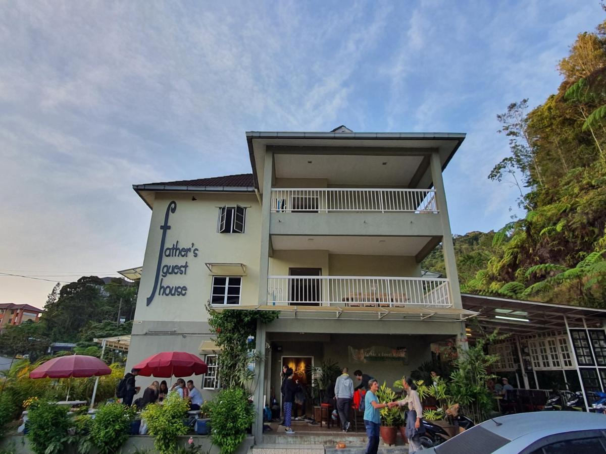 Fathers Guesthouse Tanah Rata Eksteriør billede