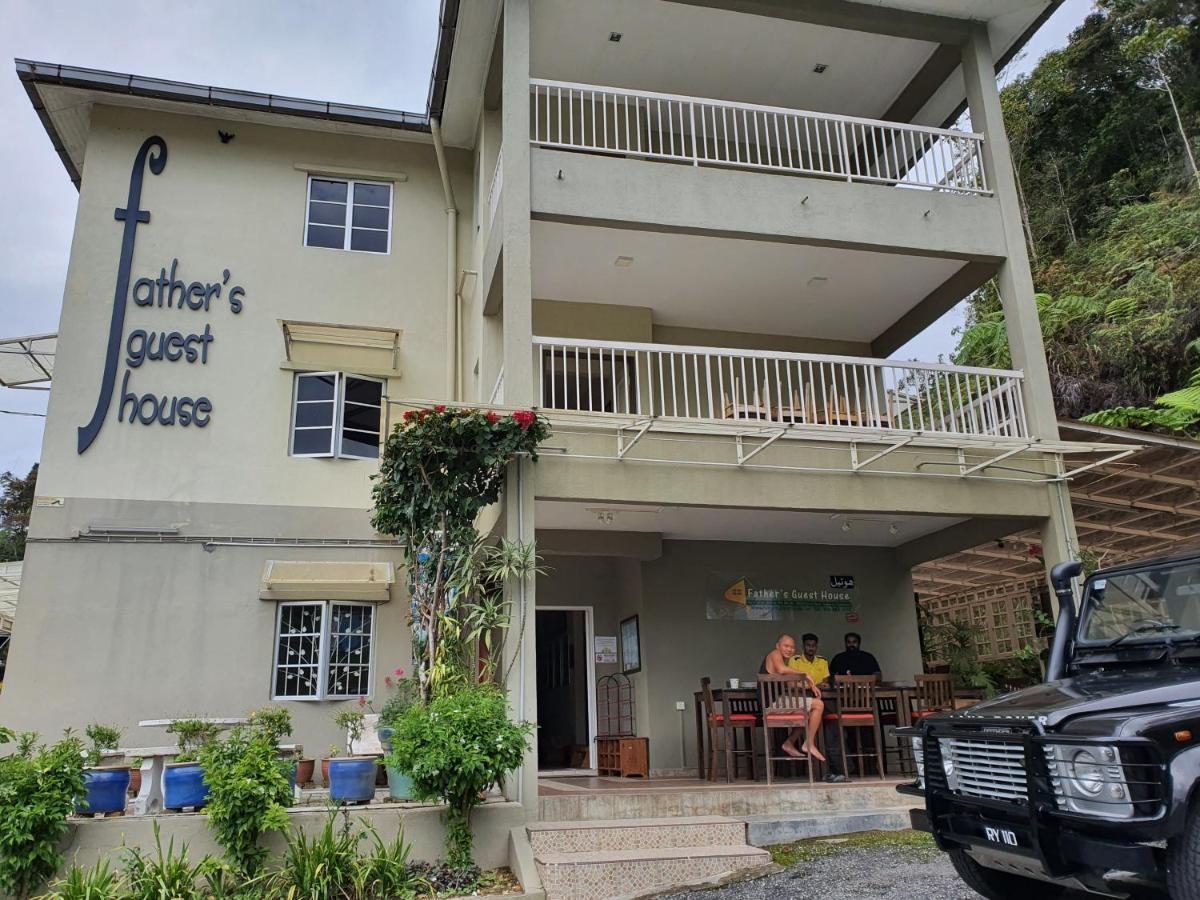 Fathers Guesthouse Tanah Rata Eksteriør billede