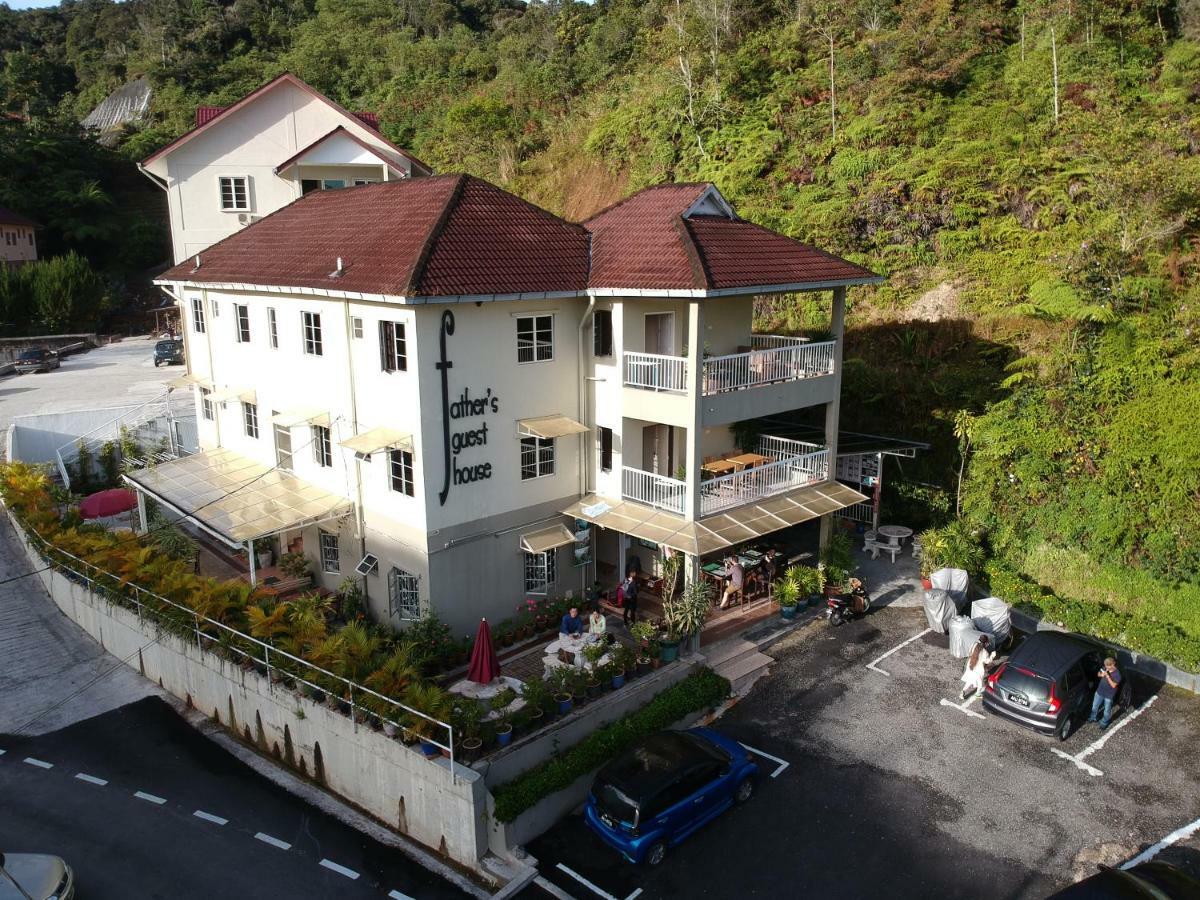Fathers Guesthouse Tanah Rata Eksteriør billede